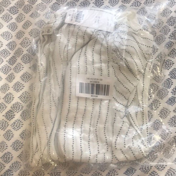 Abercrombie and Fitch long sleeve bodysuit - Picture 3 of 6